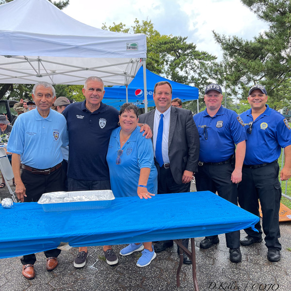 outdoor-event-with-the-nypd